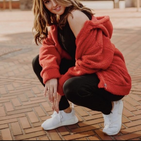 Women M Fabletics Lotta Full Zip Hoodie Sherpa Teddy Fleece Red Jacket Coat - Picture 2 of 10